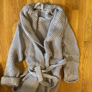 Brooklinen Light Gray Waffle Knit Robe